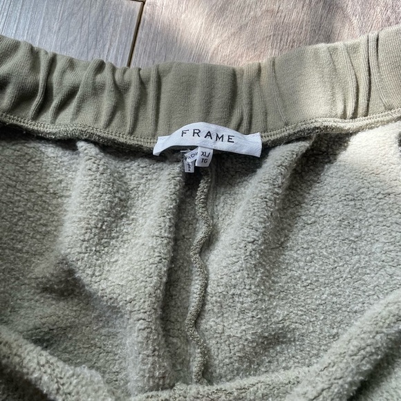 Frame Easy Cropped Sweatpant Joggers in Military XL - Picture 6 of 7